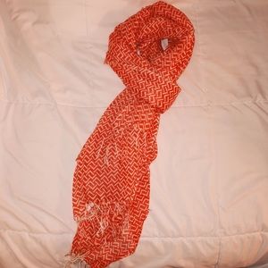patterned scarf great for spring outfits!!